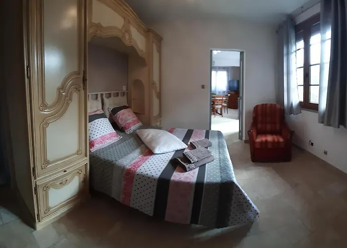 Semesterbostad Gite, D'hote De Charme, Petit Dejeuner Compris